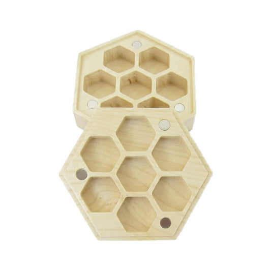 MET808 Maple Wood Hexagon Dice Case Holds 7 Dice Metallic Dice Games