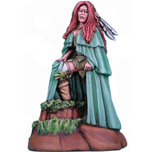 DSM1132 Female Druid with Wand Miniature Elmore Masterwork Main Image