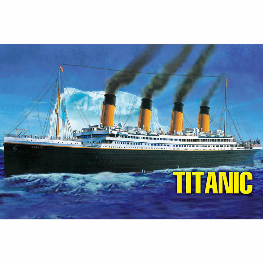 HBM81305 HMS Titanic 1/550 Scale Plastic Model Kit Hobby Boss Main Image