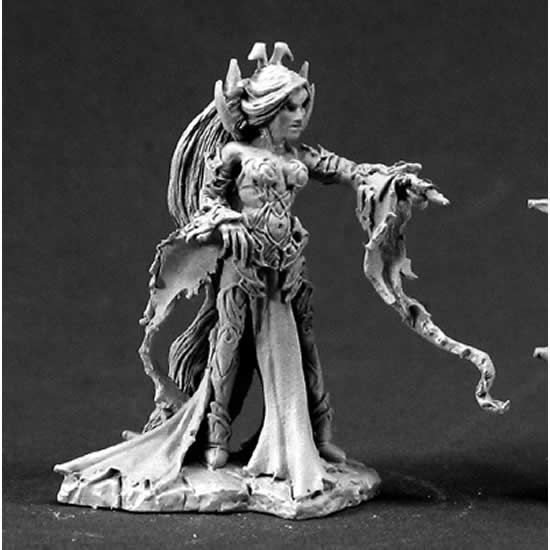 RPR03361 Dark Elf Queen Shaeress Nashanneth Miniature 25mm Scale Main Image