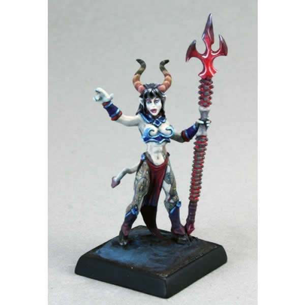 RPR03565 Sinessa the Hellborn Sorceress Miniature 25mm Heroic Scale 3rd Image