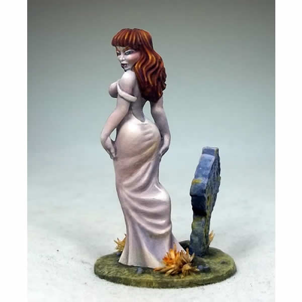 RPR03730 Jahenna Female Vampire Miniature 25mm Heroic Scale Dark Heaven Legends Reaper Miniatures 3rd Image