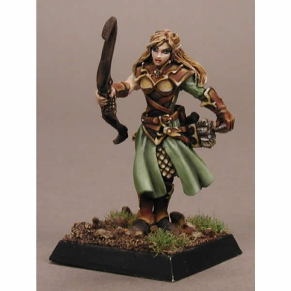RPR14058 Lorielle Female Elf Miniature 25mm Heroic Scale Warlord 3rd Image