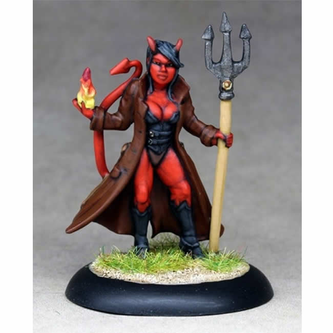 RPR50196 Devil Girl Supervillain Miniature 25mm Heroic Scale Chronoscope Main Image