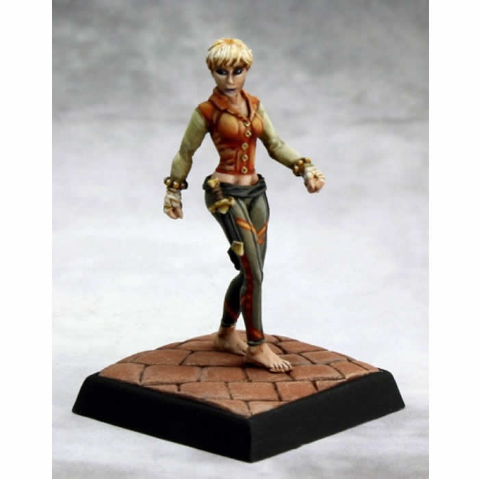 RPR60102 Trinia Sabor Miniatures 25mm Heroic Scale Pathfinder Series Main Image