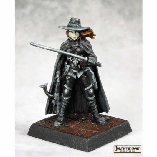 RPR60164 Vampire Hunter Miniatures 25mm Heroic Scale Pathfinder Series Main Image