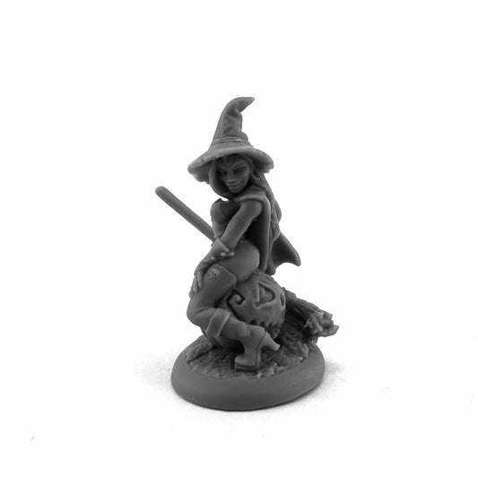 RPR30163 Elise the Witch Miniature Figure 25mm Heroic Scale Reaper Bones USA Reaper Miniatures