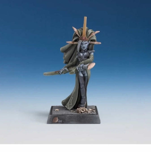 RPR30246 Dark Elf Priestess Miniature Figure 25mm Heroic Scale Reaper Bones USA