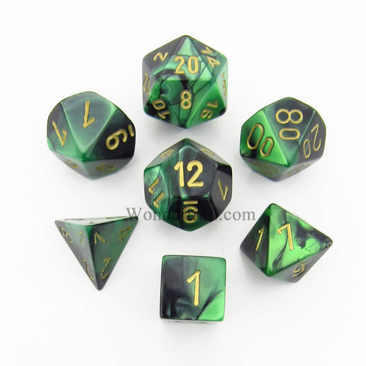 CHX26439 Black Green Gemini Dice Gold Numbers 7 Dice Set 16mm Main Image