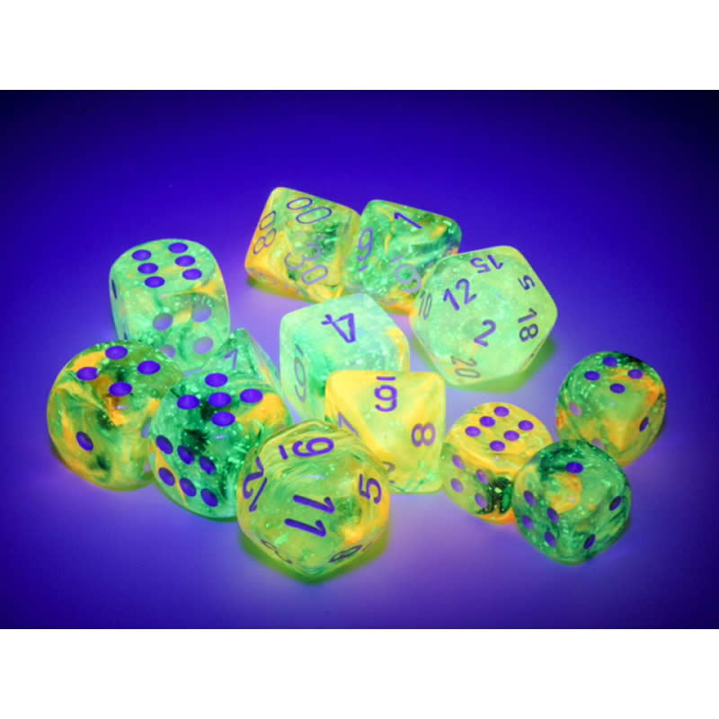 CHX27555 Spring Nebula Luminary Dice White Numbers 16mm (5/8in) Set of 7 3rd Image