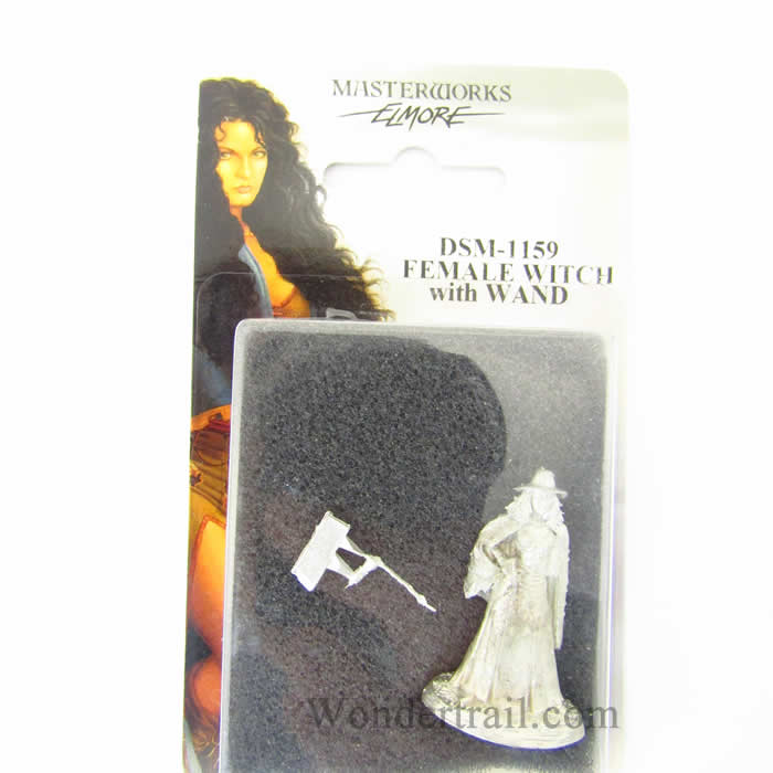 DSM1159 Female Witch with Wand and Dagger Miniature Elmore Masterwork 2nd Image