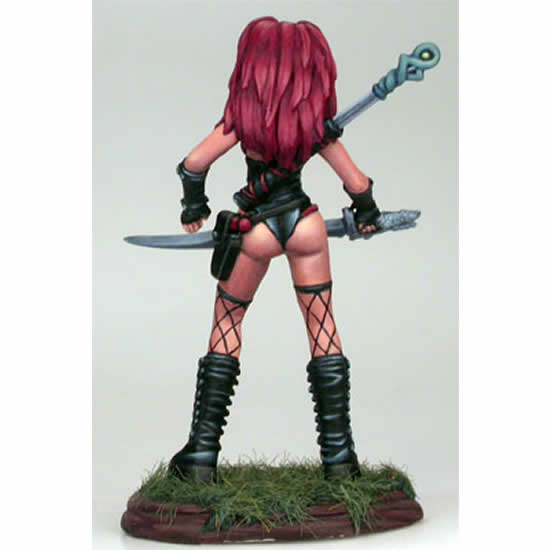 DSM1160 Goth Female Warrior with Sword Miniature Elmore Masterwork 3rd Image
