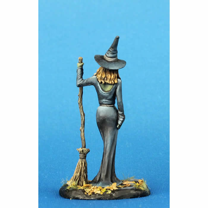 DSM7335 Female Pinup Witch Miniature Visions In Fantasy Dark Sword Miniatures 3rd Image