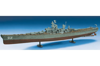 LIN70869 USS Missouri Plastic Model Kit Lindberg Models Main Image