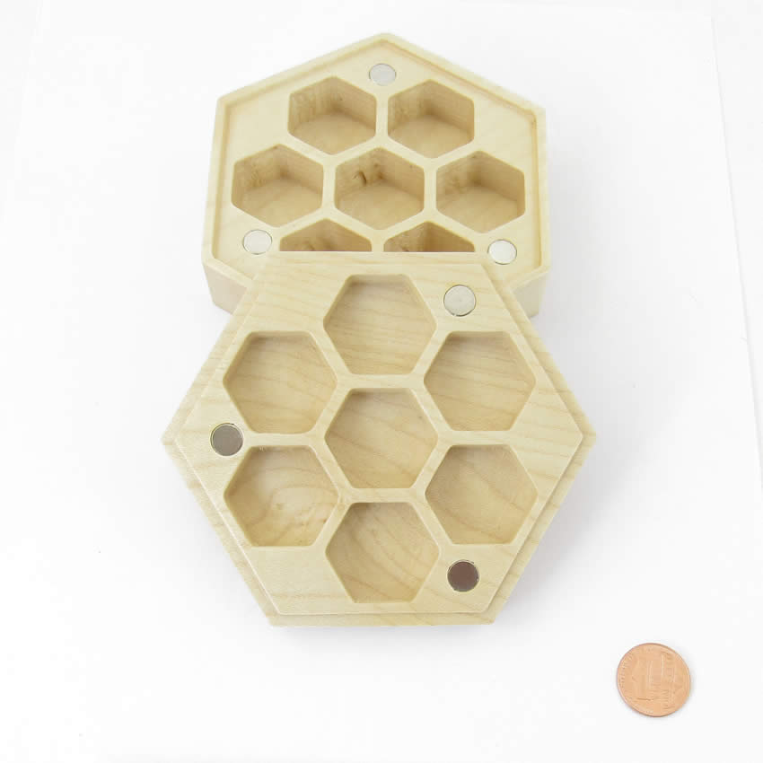MET808 Maple Wood Hexagon Dice Case Holds 7 Dice Metallic Dice Games 2nd Image