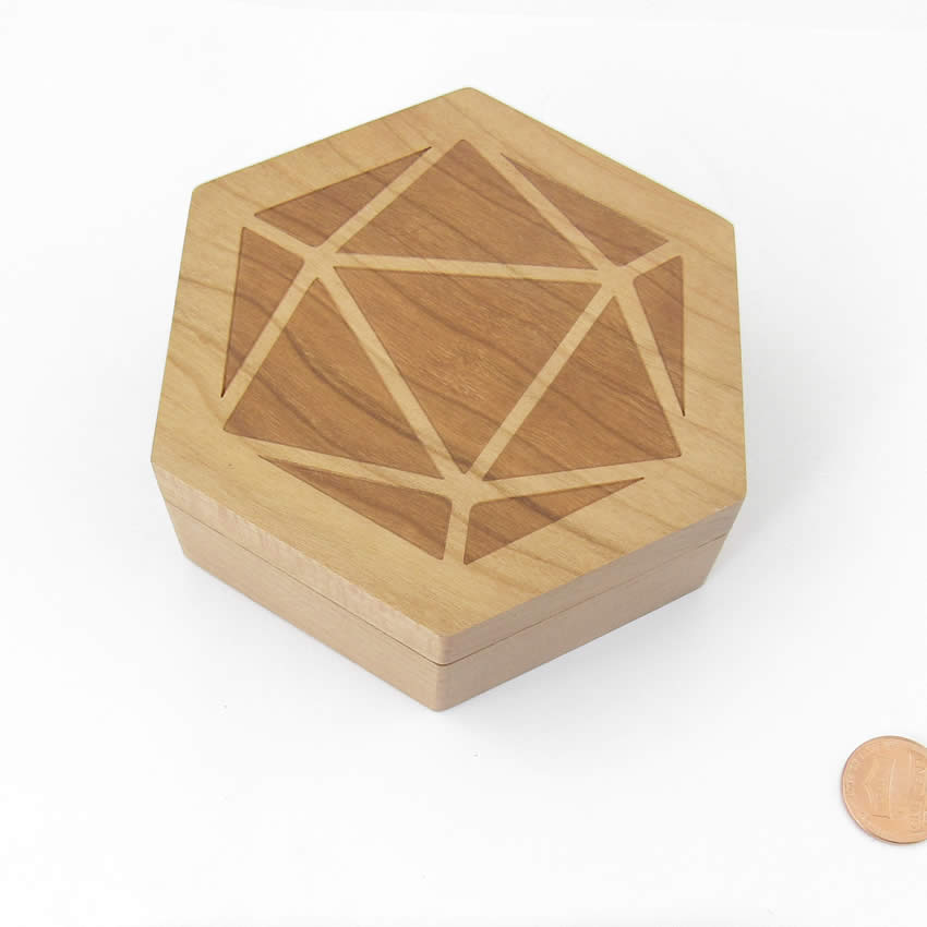 MET809 Cherry Wood Hexagon Dice Case Holds 7 Dice Metallic Dice Games Main Image