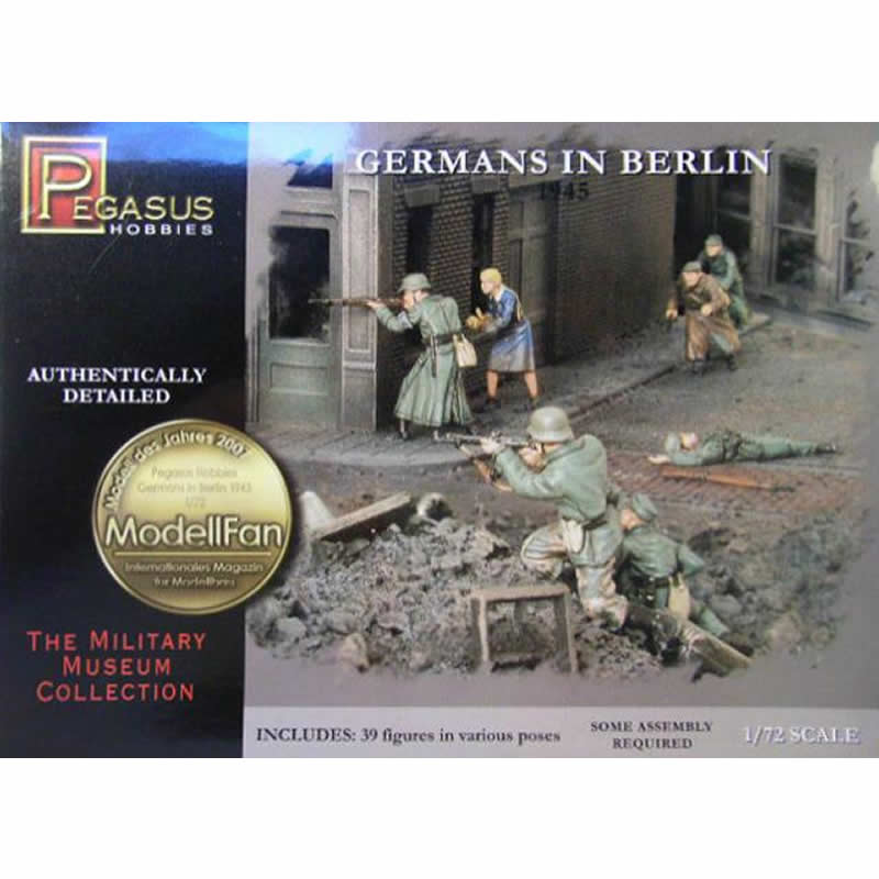 PEG7228 German Soldiers In Berlin 1/72 Scale Plastic Model Kit Pegasus Main Image