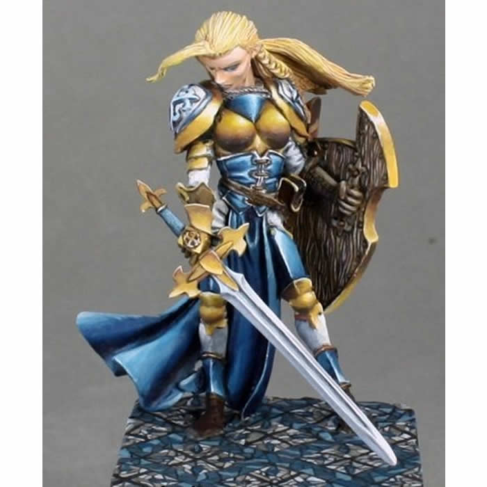 RPR01447 Finari Crusader Miniature 54mm Heroic Scale Special Edition Reaper Miniatures Main Image