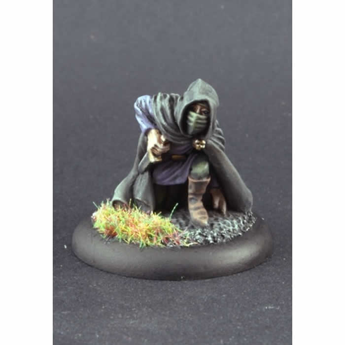 RPR02519 Kneeling Assassin Miniature 25mm Heroic Scale Dark Heaven Main Image