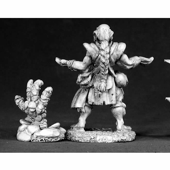 RPR02560 Strohm Earth Sorcerer Miniature 25mm Heroic Scale 3rd Image