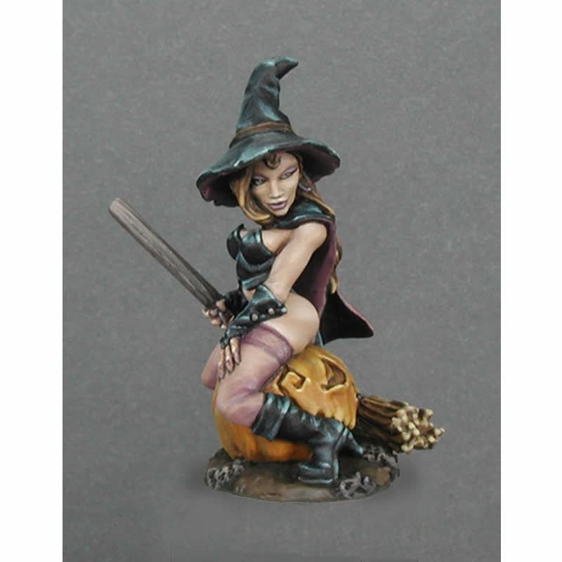 RPR02869 Elise the Witch Miniature Figurine 25mm Heroic Scale Dark Heaven Legends Main Image