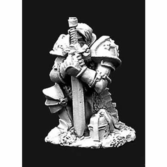 RPR02906 Praying Paladin Miniature Figure 25mm Heroic Scale Dark Heaven Legends Main Image