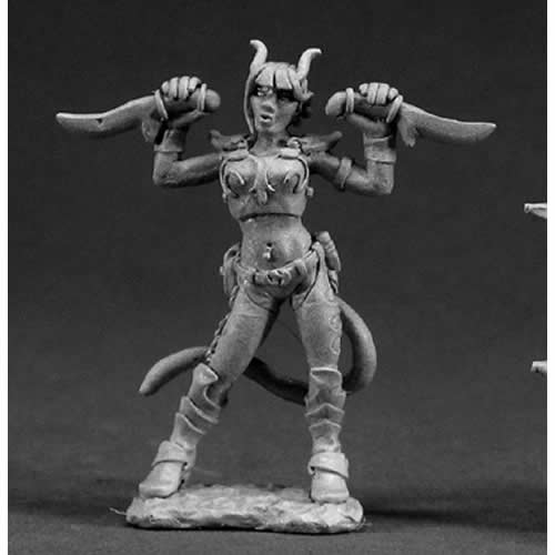 RPR03315 Tiviel Hellborn Rogue Miniature 25mm Heroic Scale Main Image