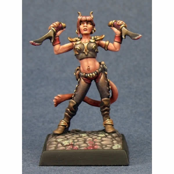 RPR03315 Tiviel Hellborn Rogue Miniature 25mm Heroic Scale 4th Image