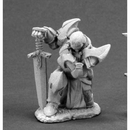 RPR03600 Praying Paladin Miniature 25mm Heroic Scale Dark Heaven Main Image