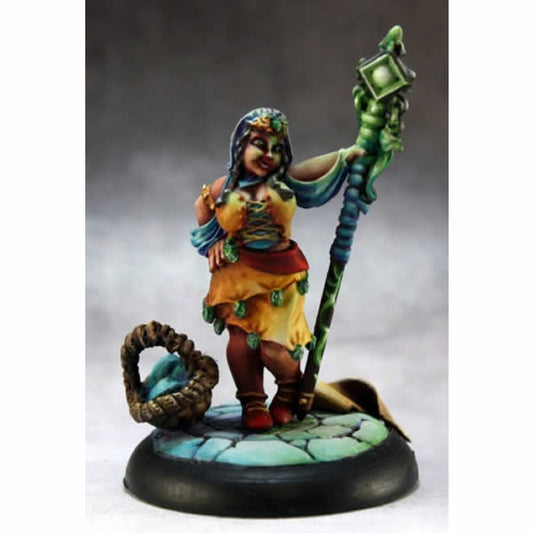 RPR03683 Sister Lana Healer Miniature 25mm Heroic Scale Dark Heaven Main Image