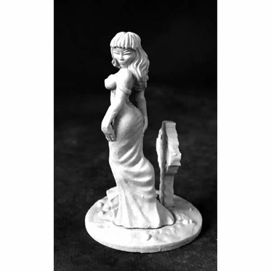 RPR03730 Jahenna Female Vampire Miniature 25mm Heroic Scale Dark Heaven Legends Reaper Miniatures Main Image