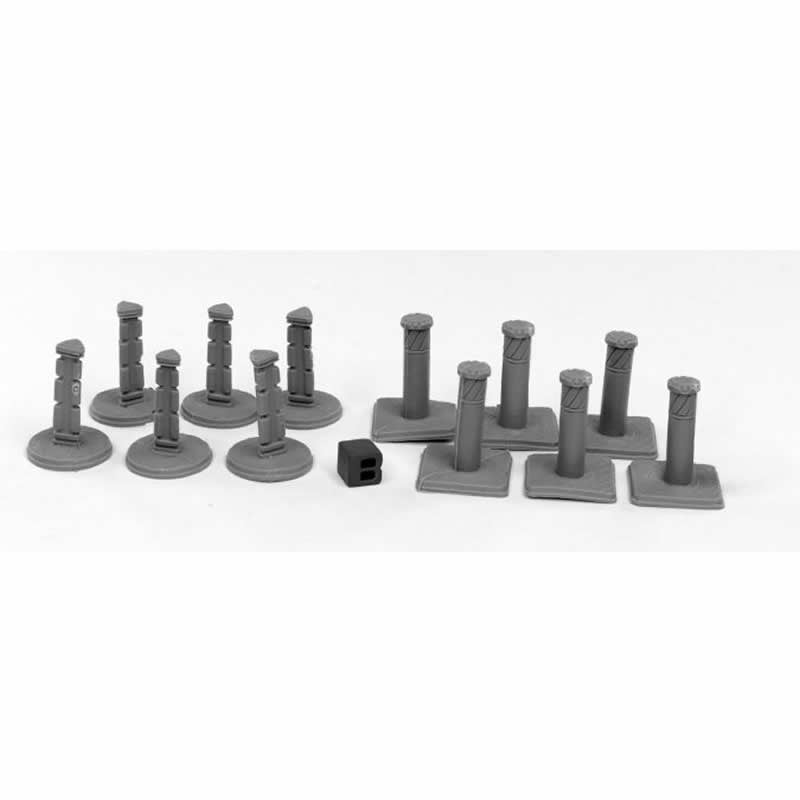 RPR49004 Bollards Short Post Miniature 25mm Heroic Scale Bones Black Main Image