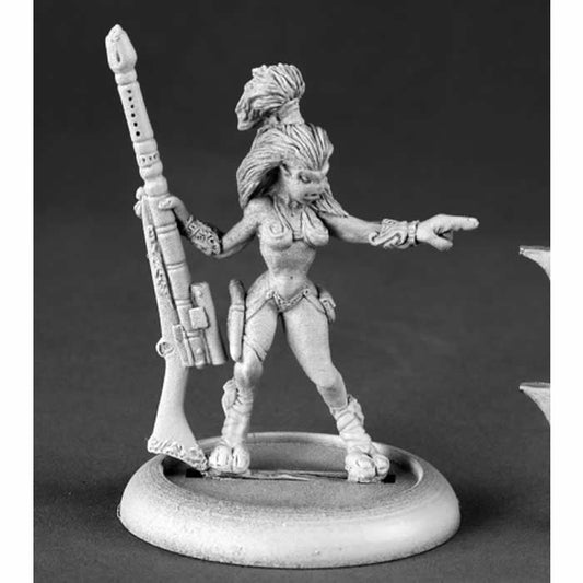 RPR50136 Female Andromedan Hunter Miniature 25mm Heroic Scale Main Image