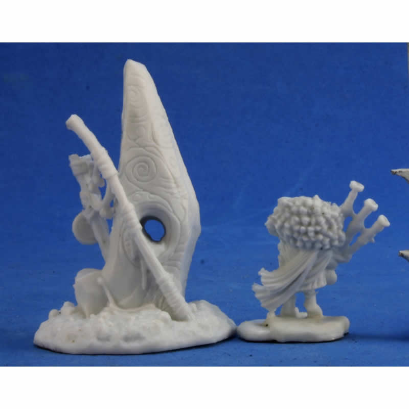 RPR77390 Highlands Familiar and Menhir Stone Miniature 25mm Heroic Scale Figure Dark Heaven Bones 3rd Image