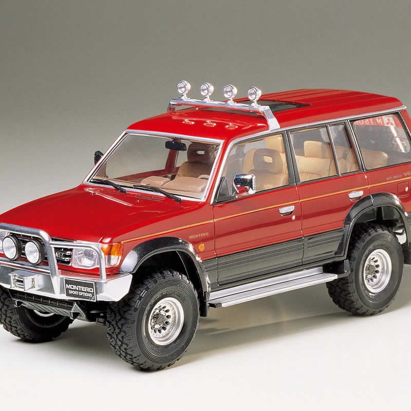 TAM24124 Mitsubishi Montero 1/24 Scale Plastic Model Kit Tamiya 2nd Image