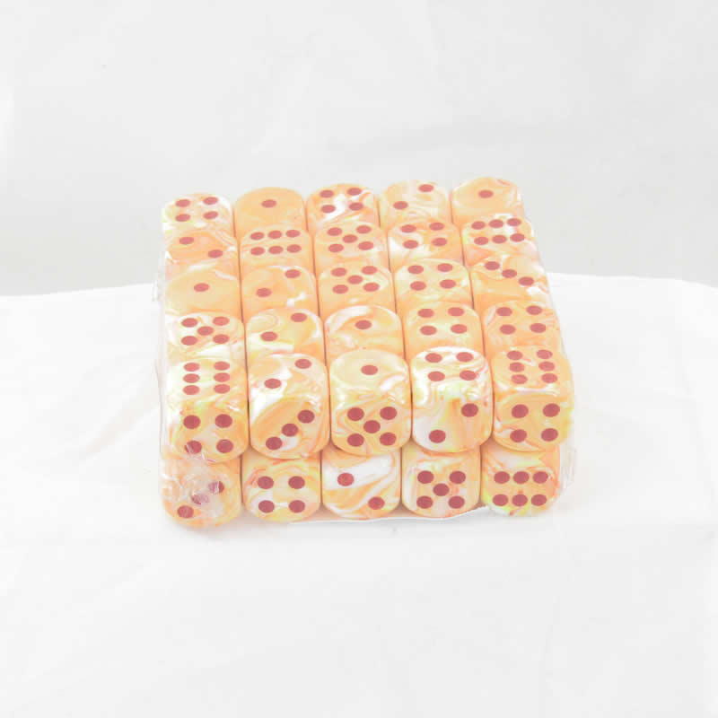 WCXDF1653E50 Sunburst Festive Dice with Red Pips 16mm (5/8in) D6 Pack of 50 3rd Image