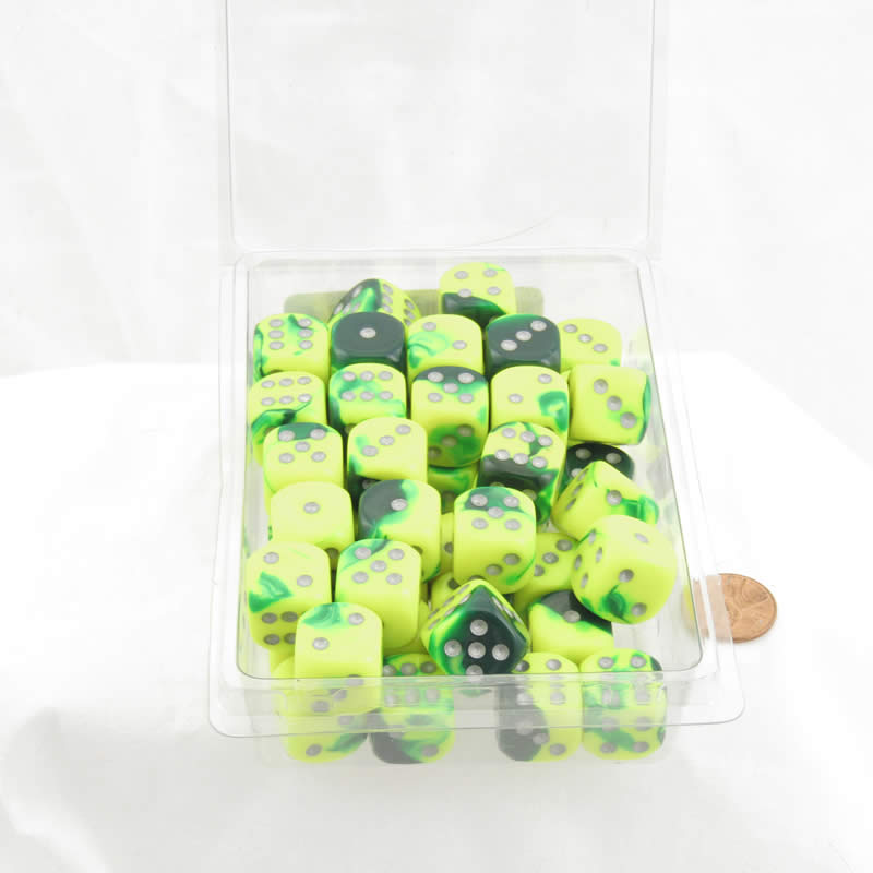 WCXDG1654E50 Green Yellow Gemini Dice Silver Pips D6 16mm Bulk Pack of 50 Main Image